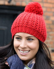 Result Winter Essentials - Knitted Flute Pom Pom Hat Navy Red /Titelbild